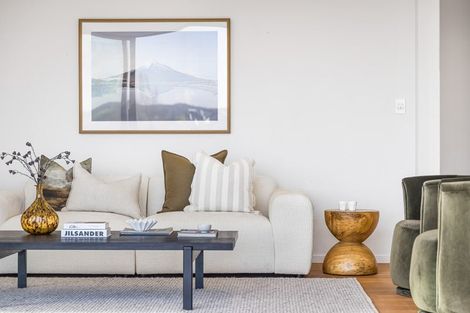 Photo of property in 8 Miran Lane, Red Beach, 0932