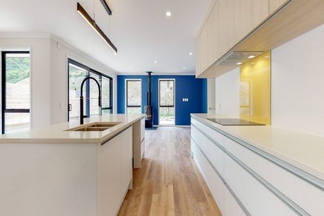 Photo of property in 122 Silverstream Road, Crofton Downs, Wellington, 6035