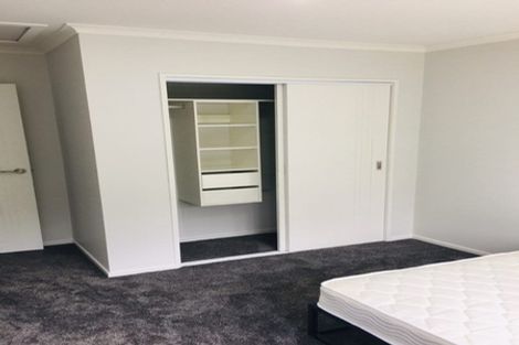 Photo of property in 425d Great South Road, Opaheke, Papakura, 2113