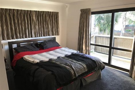 Photo of property in 2/20 Greenhill Crescent, Pakuranga, Auckland, 2010