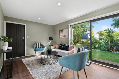 Photo of property in 26 Eugenia Rise, Totara Heights, Auckland, 2105