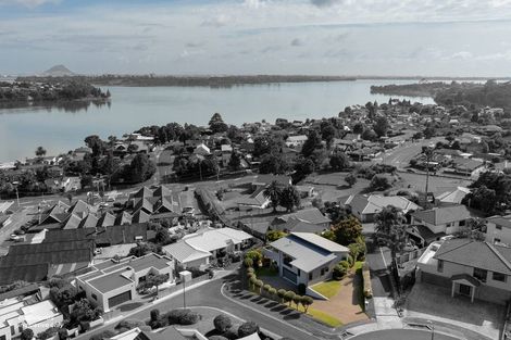 Photo of property in 36 Downing Place, Welcome Bay, Tauranga, 3112