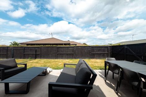 Photo of property in 14 Rosewood Court, Huntington, Hamilton, 3210