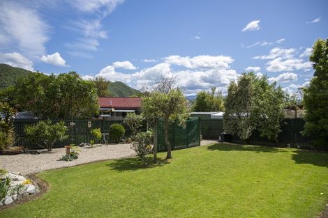 Photo of property in 57 Moana View Road, Waikawa, Picton, 7220