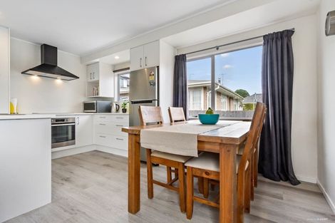 Photo of property in 1/12 Brookfield Road, Te Atatu Peninsula, Auckland, 0610