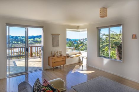 Photo of property in 29 Tairua Heights, Tairua, 3508