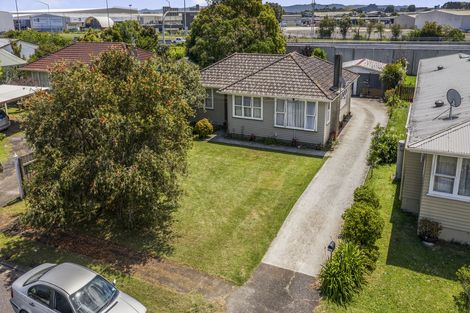 Photo of property in 38 Kohinoor Avenue, Mangere, Auckland, 2022