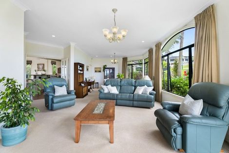 Photo of property in 36 Beauvoir Avenue, Matakatia, Whangaparaoa, 0930