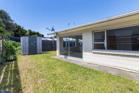 Photo of property in 2/124 Ngamotu Road, Spotswood, New Plymouth, 4310