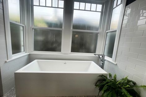 Photo of property in 22 Plunket Street, Kelburn, Wellington, 6012