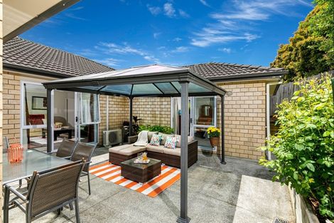 Photo of property in 39 Northbrook Close, Greenhithe, Auckland, 0632