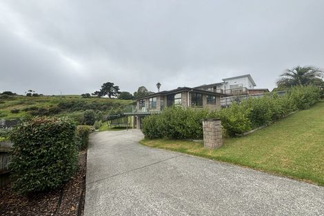 Photo of property in 4 Cape Vista Crescent, Pukekohe, 2120