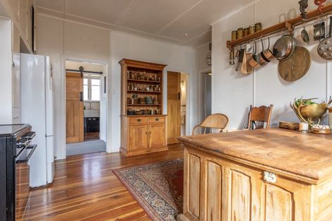 Photo of property in 43 Gordon Street, Dannevirke, 4930