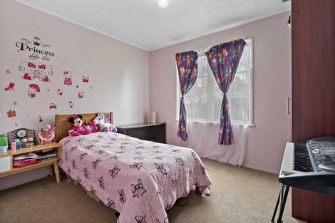 Photo of property in 14 Joanne Place, Rosehill, Papakura, 2113