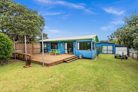 Photo of property in 10 Omutu Street, Oakura, Hikurangi, 0184
