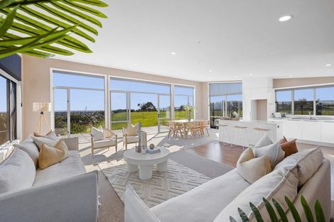 Photo of property in 100 Elsham Road, Lepperton, New Plymouth, 4373