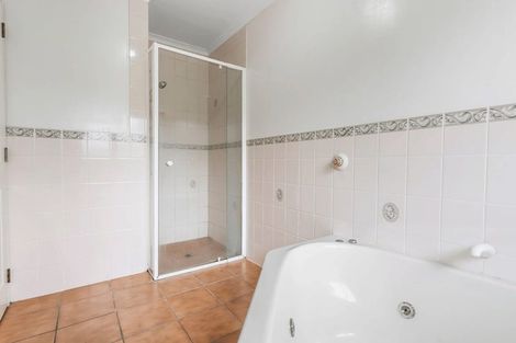 Photo of property in 27 Lothian Brae, Wattle Downs, Auckland, 2103