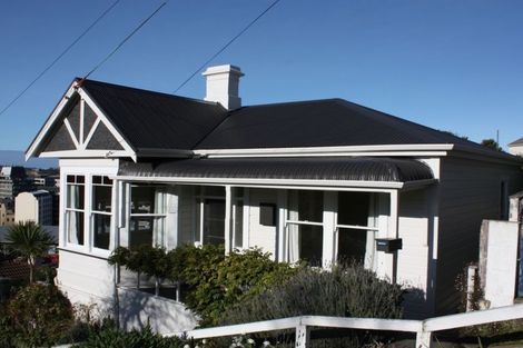 Photo of property in 5 Elm Row, Dunedin Central, Dunedin, 9016