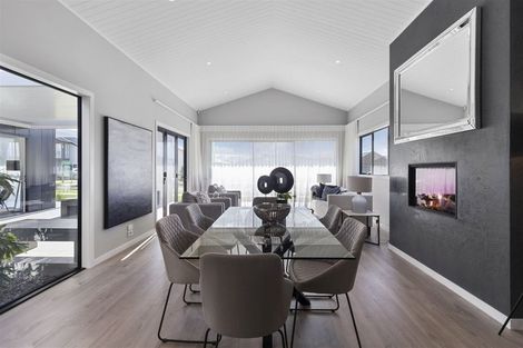 Photo of property in 33 Kikorangi Drive, Wainui, Silverdale, 0992