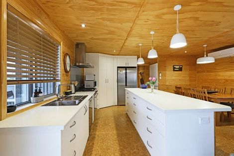 Photo of property in 4 John Ross Place, Kairakau, Havelock North, 4295