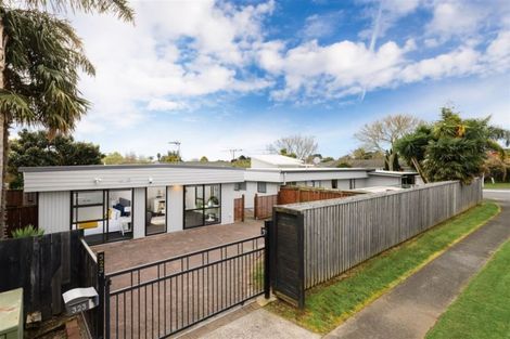 Photo of property in 85 Sunderlands Road, Bucklands Beach, Auckland, 2012