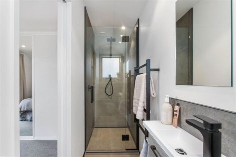 Photo of property in 97 Mcfaddens Road, St Albans, Christchurch, 8052