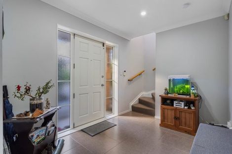 Photo of property in 8a Grassways Avenue, Pakuranga, Auckland, 2010