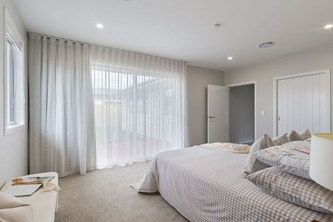 Photo of property in 44 Solitude Crescent, Kelvin Grove, 4470