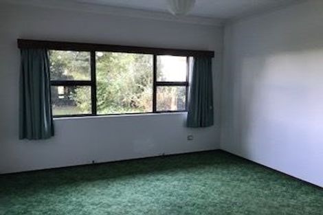 Photo of property in 28 Beach Road, Omata, New Plymouth, 4374