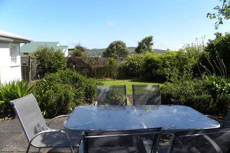 Photo of property in 12 Tahuna Avenue, Raglan, 3225
