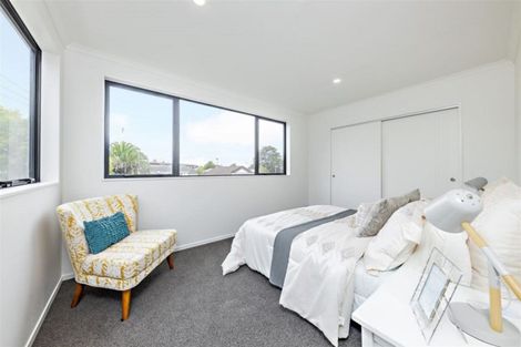 Photo of property in 1/17 Alfriston Road, Manurewa East, Auckland, 2102