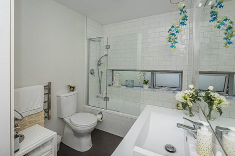 Photo of property in 1 Manaaki Circle, Paparoa, 0571