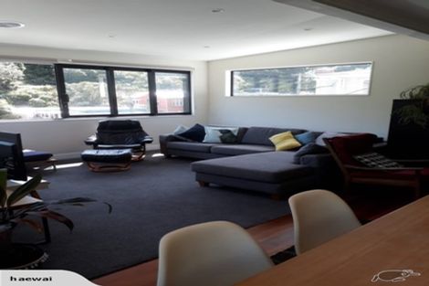 Photo of property in 73 Hungerford Road, Houghton Bay, Wellington, 6023