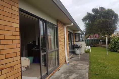 Photo of property in 17 Barbara Grove, Papamoa Beach, Papamoa, 3118