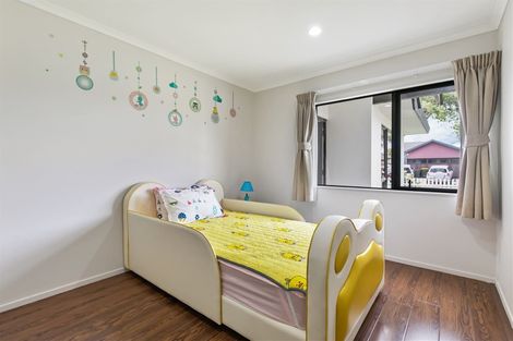 Photo of property in 9 Erne Crescent, East Tamaki, Auckland, 2016
