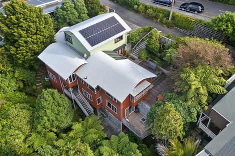 Photo of property in 12-12a Maungaraki Road, Korokoro, Lower Hutt, 5012