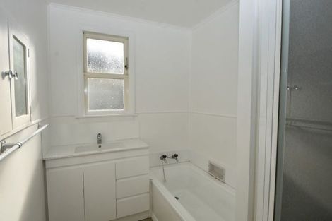 Photo of property in 132 Pembroke Street, Carterton, 5713