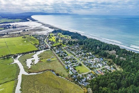 Photo of property in 64 Park Terrace, Waikuku Beach, 7473