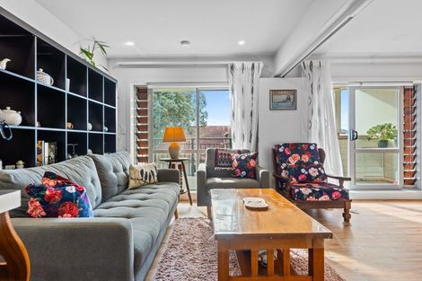 Photo of property in 14a/71 Spencer Road, Oteha, Auckland, 0632