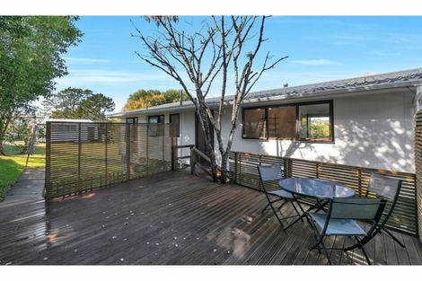 Photo of property in 2/109 Oreil Avenue, West Harbour, Auckland, 0618