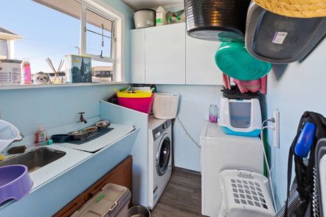 Photo of property in 18 Endeavour Street, Marfell, New Plymouth, 4310