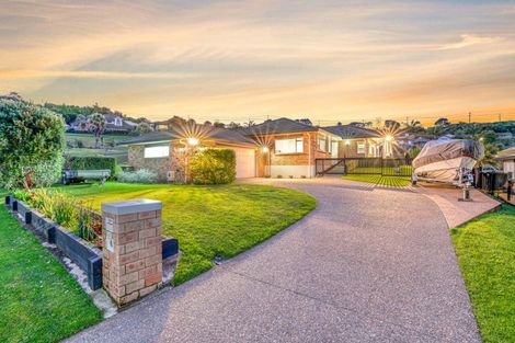 Photo of property in 14 Astor Place, Orewa, 0931