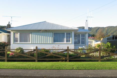 Photo of property in 16 Totara Street, Wainuiomata, Lower Hutt, 5014