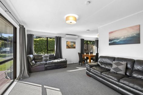 Photo of property in 4 Ward Place, Marfell, New Plymouth, 4310