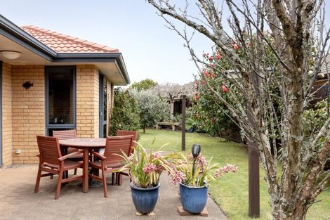 Photo of property in 7 Beachmere Place, Papamoa Beach, Papamoa, 3118