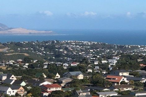 Photo of property in 99 Ashton Fitchett Drive, Brooklyn, Wellington, 6021