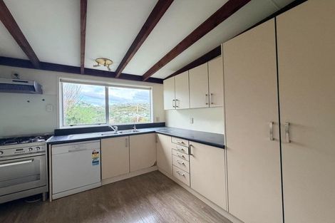 Photo of property in 28 Bassett Road, Johnsonville, Wellington, 6037