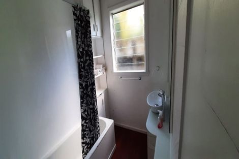 Photo of property in 8 School Road, Morningside, Auckland, 1021