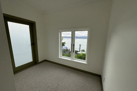 Photo of property in 71 Seatoun Heights Road, Seatoun, Wellington, 6022