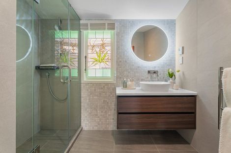 Photo of property in 1/118 Wheturangi Road, Greenlane, Auckland, 1051